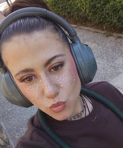 Femme célibataire 20 ans à 