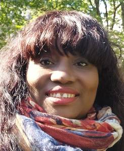 Bonjour ou bonsoir  selon  la mention  du temps  je suis une femme  souriante  dynamique  déterminée   qui aime la vie  avec ses surprises  ici j'aimerais  rencontrer  quelqu'un  de vrai  gentleman  sympa  propre  sérieux  aimant des enfants  car je suis maman  d'un petit  garçon   je compte sur votre bonne  compréhension  à  très  bientôt