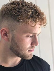 Photo du profil Adrian, 25 ans à Antibes