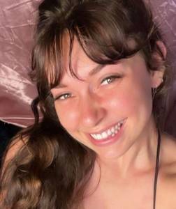 Femme célibataire 26 ans à Nanterre