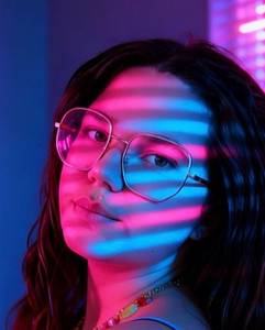 Femme célibataire 18 ans à Aubenas