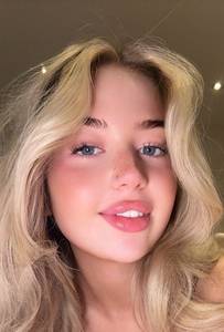 Femme célibataire 18 ans à Marseille