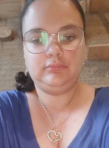 Bonjour 

Maman de 4 gar�on 
J'aimerais trouv� une vrais relation.
J'adore les animaux 
Sortir en famille