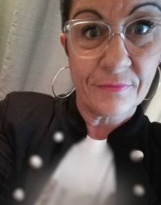Femme célibataire 55 ans à Monthey