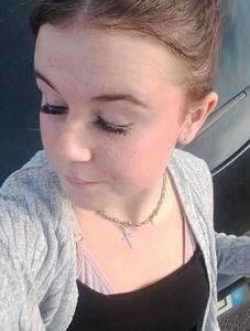 Femme célibataire 21 ans à Neuchatel