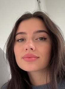 Femme célibataire 25 ans à Le-Mans