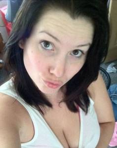 Femme célibataire 26 ans à Nantes