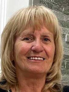 Femme célibataire 68 ans à Saguenay