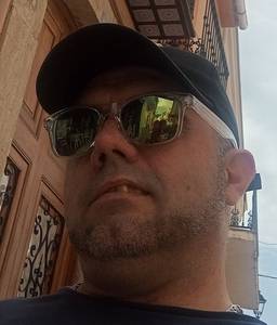 célibataire 44 ans