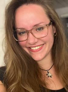 Femme célibataire 32 ans à Pau