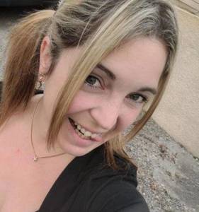 Femme célibataire 28 ans à Creteil