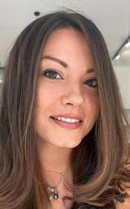 Elvira rencontre avec Elvira