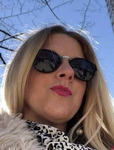 Femme célibataire 42 ans à Nimes