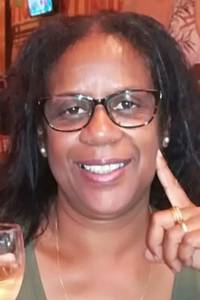 Femme célibataire 60 ans à Paris
