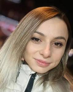Femme célibataire 28 ans à Bordeaux