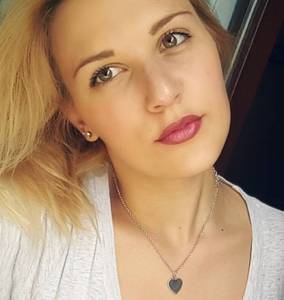 Petite coquine  coquine à plan-cul-bocasse