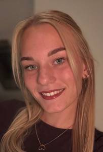 Petite coquine   de plan-cul-choux