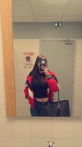 Femme coquine  de 22ans à plan-cul-pont
