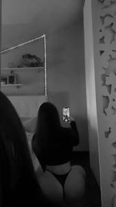 Jeune étudiant de 19. Tout passe par le feeling mais n?hésite pas à me contacter peut être qu?on finira par se voir ?