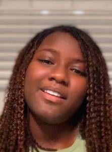 Femme célibataire 22 ans à Valais