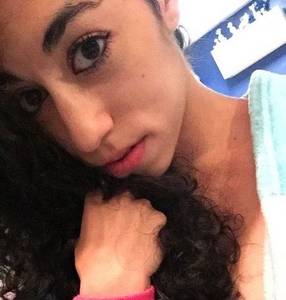 Femme célibataire 22 ans à Puy-en-Velay