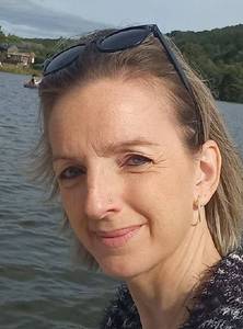 Femme célibataire 32 ans à Amiens