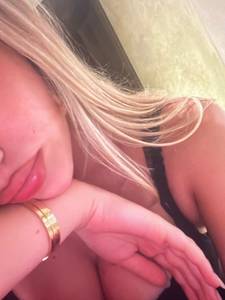 Femme célibataire 18 ans à Nimes