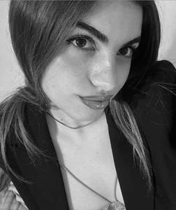 Femme célibataire 21 ans à Cergy