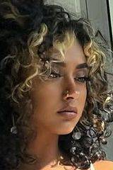 Femme célibataire 24 ans à Evry
