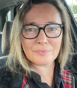 Femme célibataire 48 ans à Saint-Brieuc