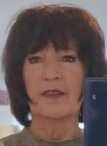 Femme célibataire 62 ans à Nantes