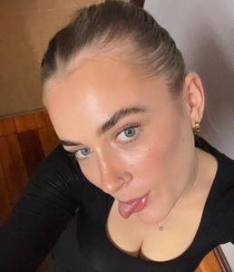 Femme célibataire 28 ans à Arras