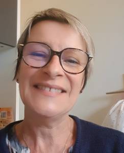 Femme célibataire 52 ans à Reims