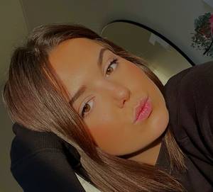 Femme célibataire 20 ans à Grenoble