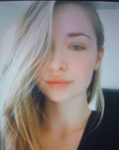 Femme célibataire 22 ans à Saint-Brieuc