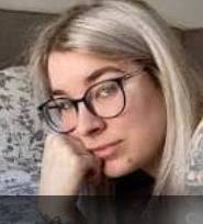 Femme célibataire 23 ans à Poitiers
