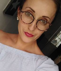Petite coquine   de plan-cul-pin-balma