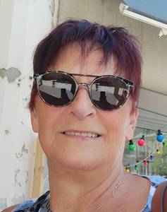 Femme célibataire 66 ans à Fribourg