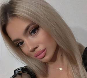 Femme célibataire 29 ans à Laval