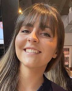 Femme coquine blonde  à plan-cul-voluy