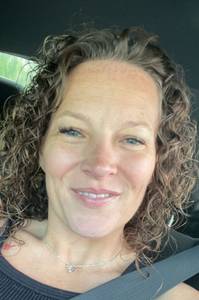 Femme célibataire 46 ans à Saint-Sauveur