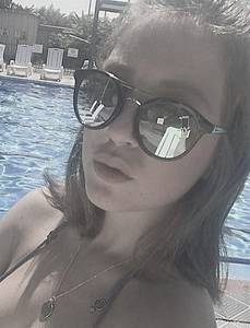 Femme coquine châtain coquine 