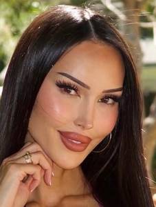 Femme célibataire 34 ans à Grenoble