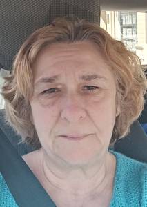 Femme célibataire 57 ans à Nimes