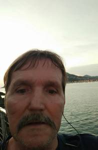 Tu veux prendre contact? célibataire 45 ans
