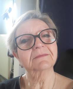 Femme célibataire 65 ans à Nancy