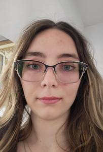 Femme célibataire 19 ans à Saint-Gabriel