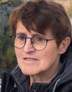 Femme célibataire 66 ans à Arras