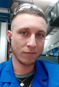 Tu veux prendre contact? célibataire de Besançon
