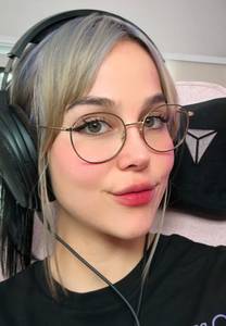 Femme célibataire 25 ans à Yverdon-les-Bains